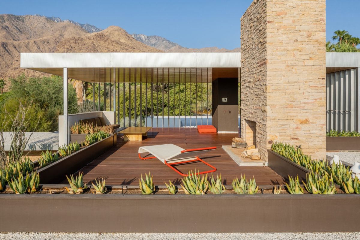 Iconic Slim Aarons ‘Poolside Gossip’ House Sells For Record-Breaking Price
