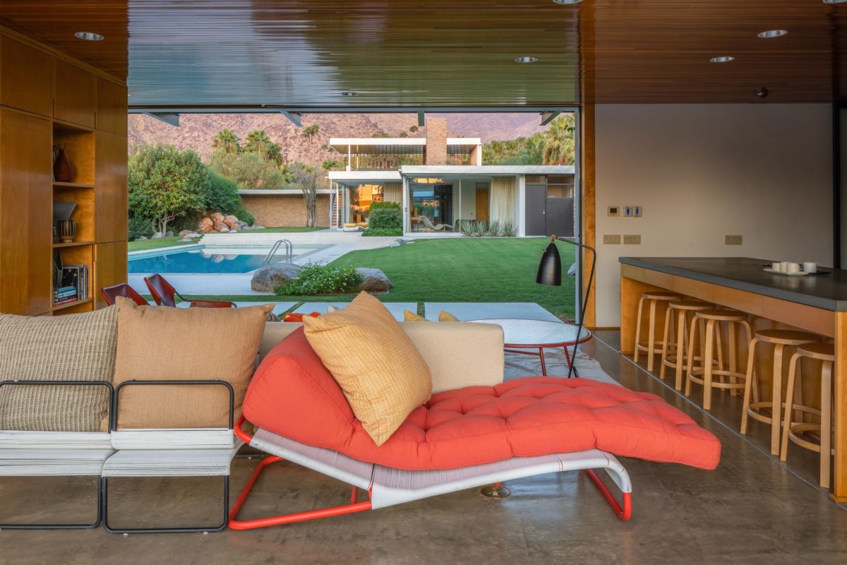 Iconic Slim Aarons ‘Poolside Gossip’ House Sells For Record-Breaking Price