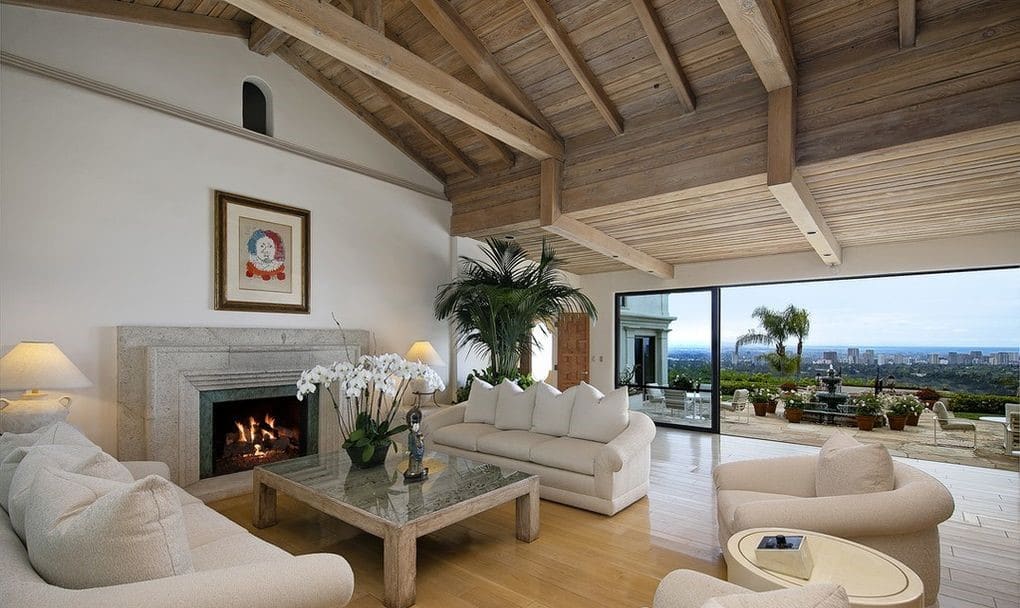 LeBron James Snaps Up A US$37 Million Beverly Hills Compound
