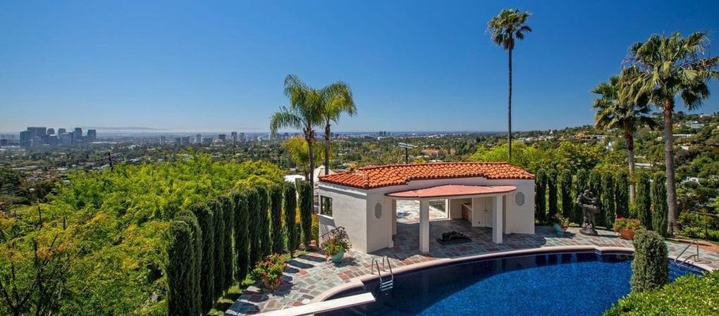 LeBron James Snaps Up A US$37 Million Beverly Hills Compound