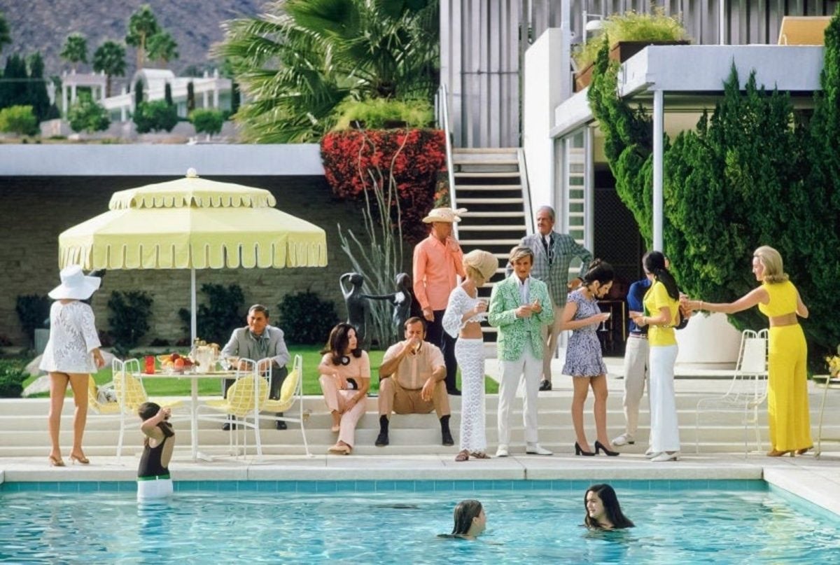 Iconic Slim Aarons &#8216;Poolside Gossip&#8217; House Sells For Record-Breaking Price