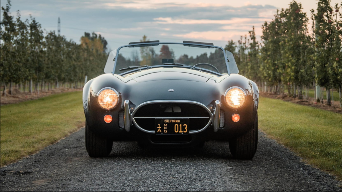Carroll Shelby&#8217;s 1965 427 Cobra Roadster Just Sold For $7.7 Million