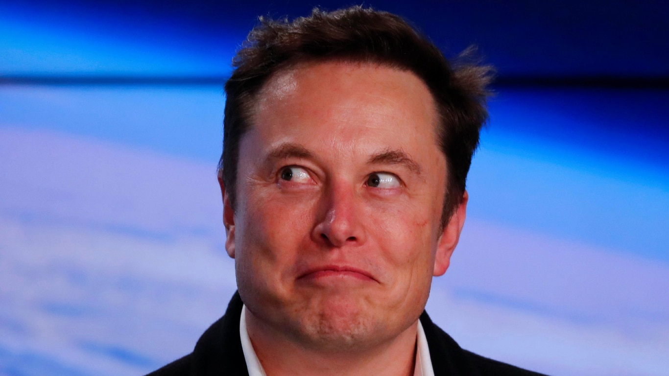 Tesla Is Hiring Someone To Handle Elon Musk’s Twitter Complaints