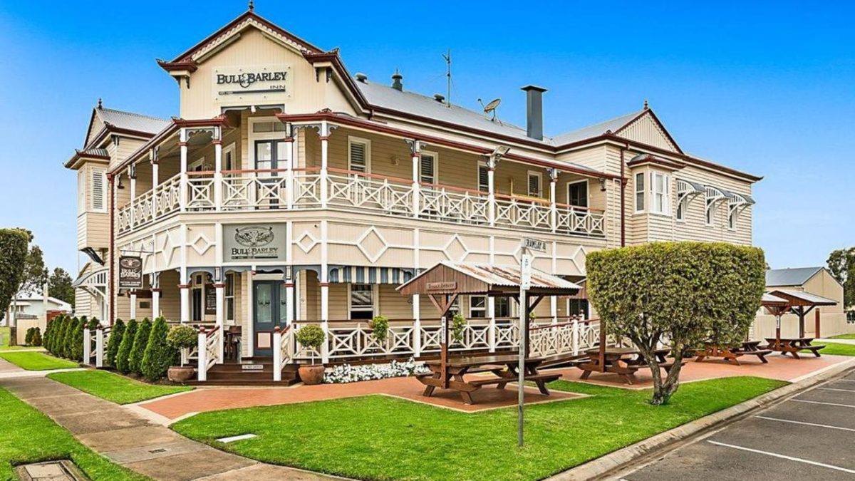 The 10 Best Country Pubs In Queensland