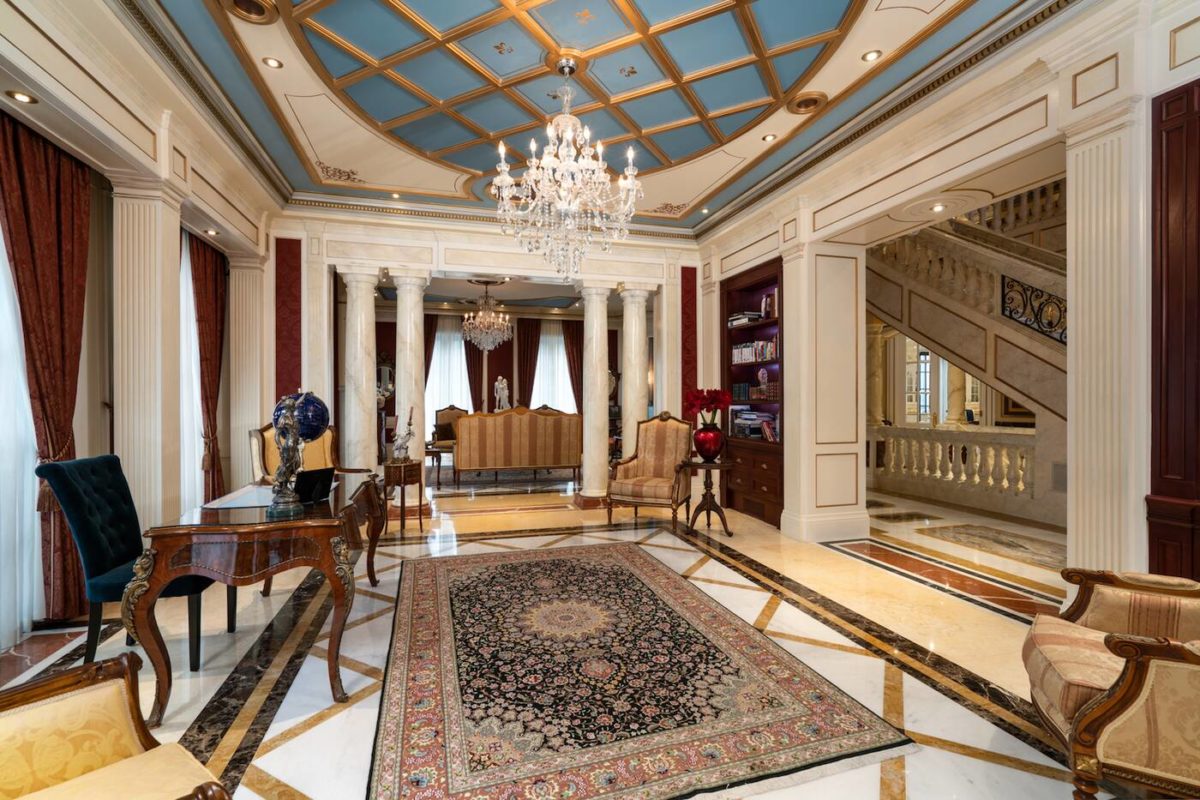schitt's creek mansion