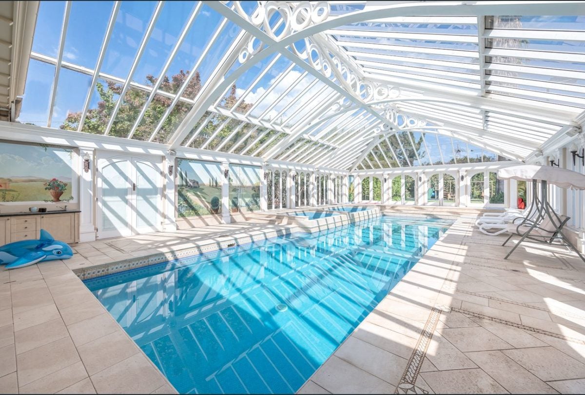 10 Bickhams Court features a large indoor pool