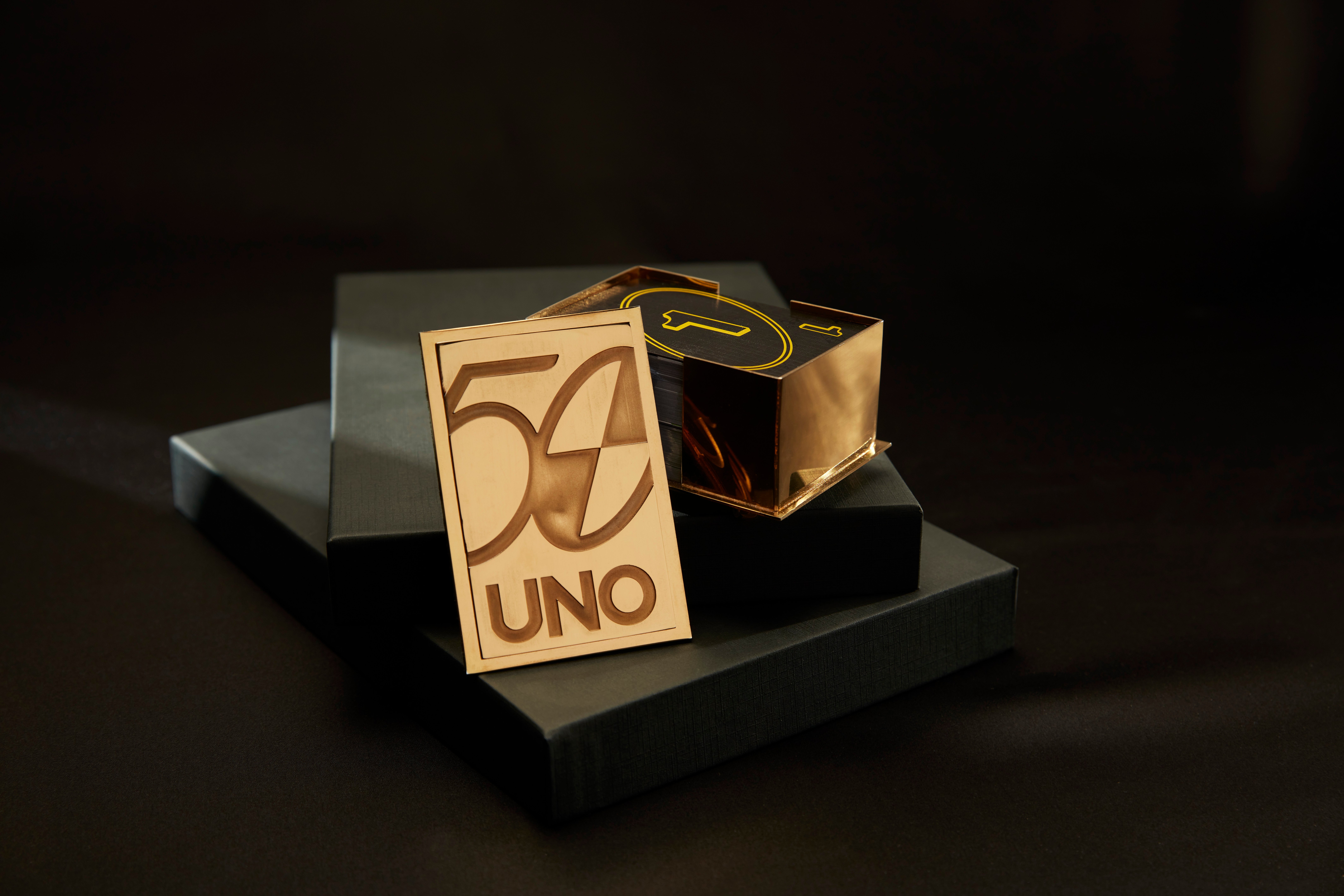 UNO Gold playing card holder
