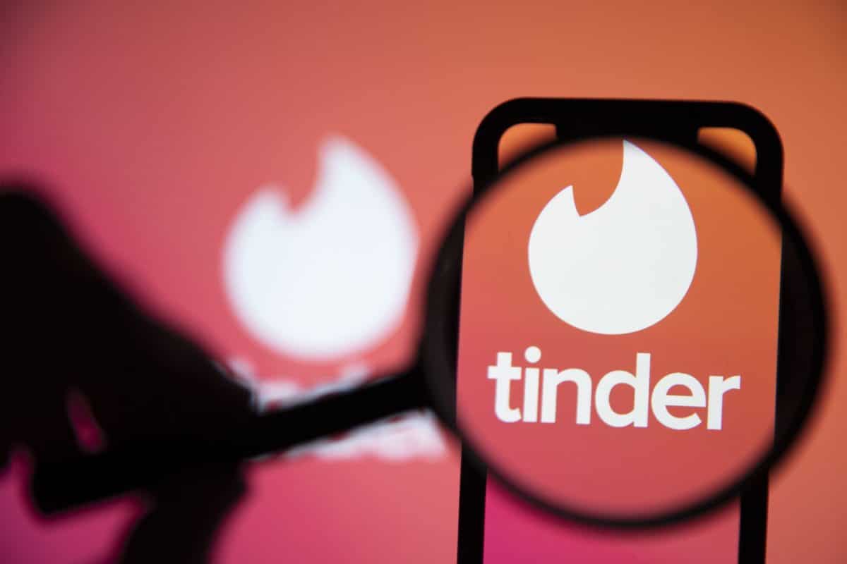 Tinder Will Soon Let You Run Background Checks On Potential Dates