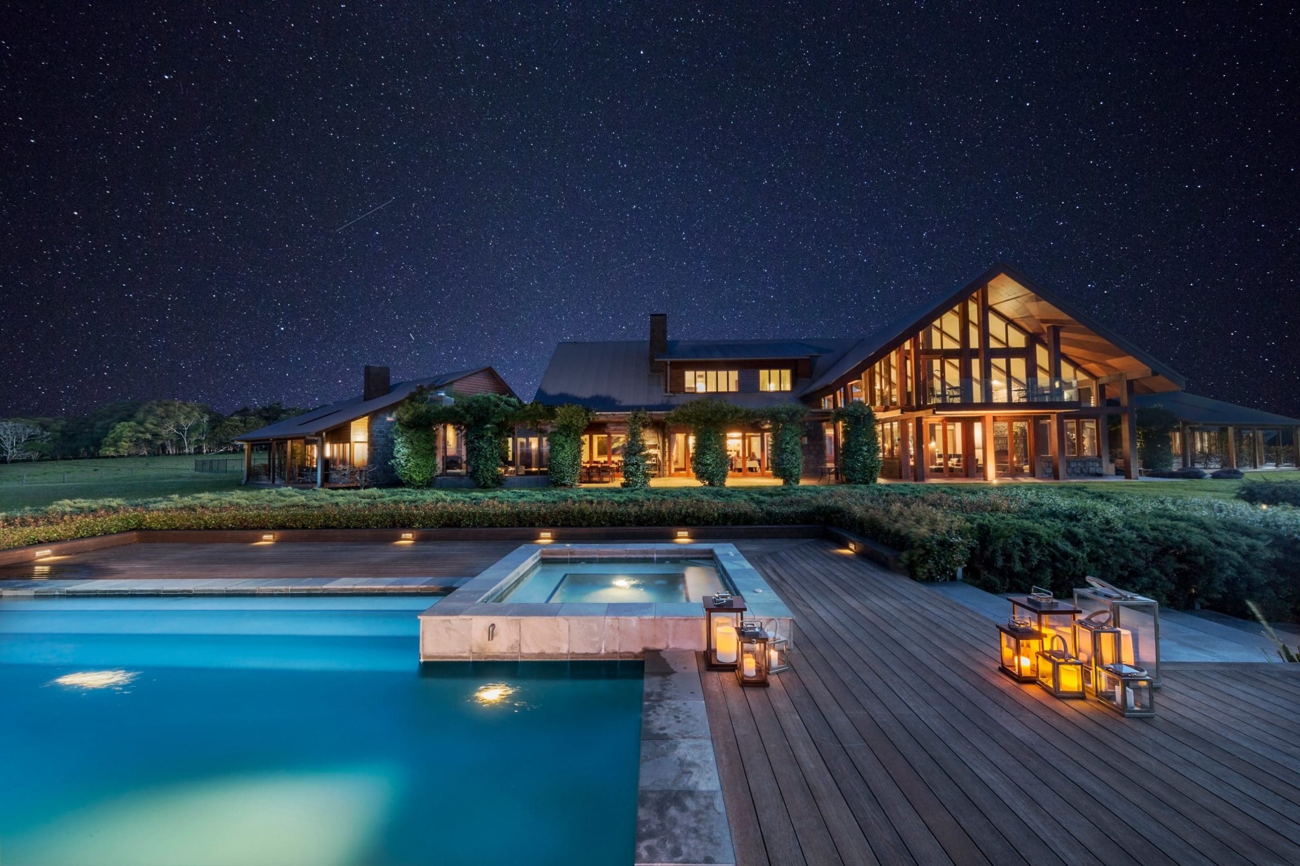 Spicers Peak Lodge Is A Palace Above The Clouds