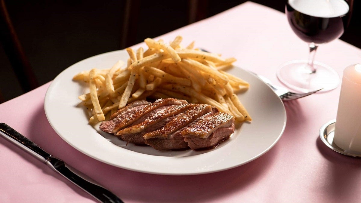 Bistrot 916 comes from a superstar team and is one of the best new restaurants in Sydney.