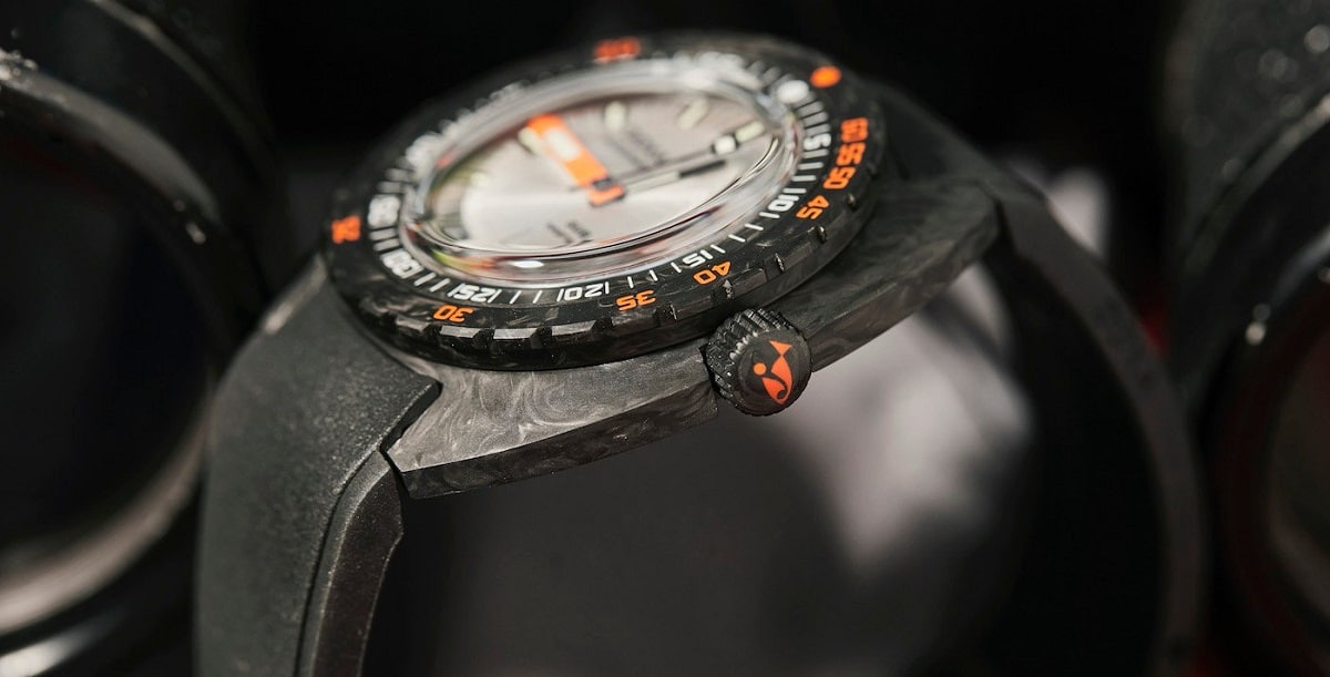 Doxa Bring Colour &#038; Charcoal To SUB 300 Carbon COSC Collection