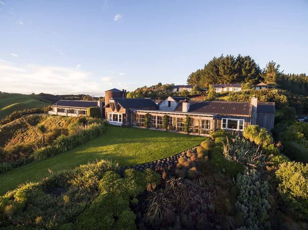 14 Best Hotels New Zealand Has To Offer For Luxury & Adventure