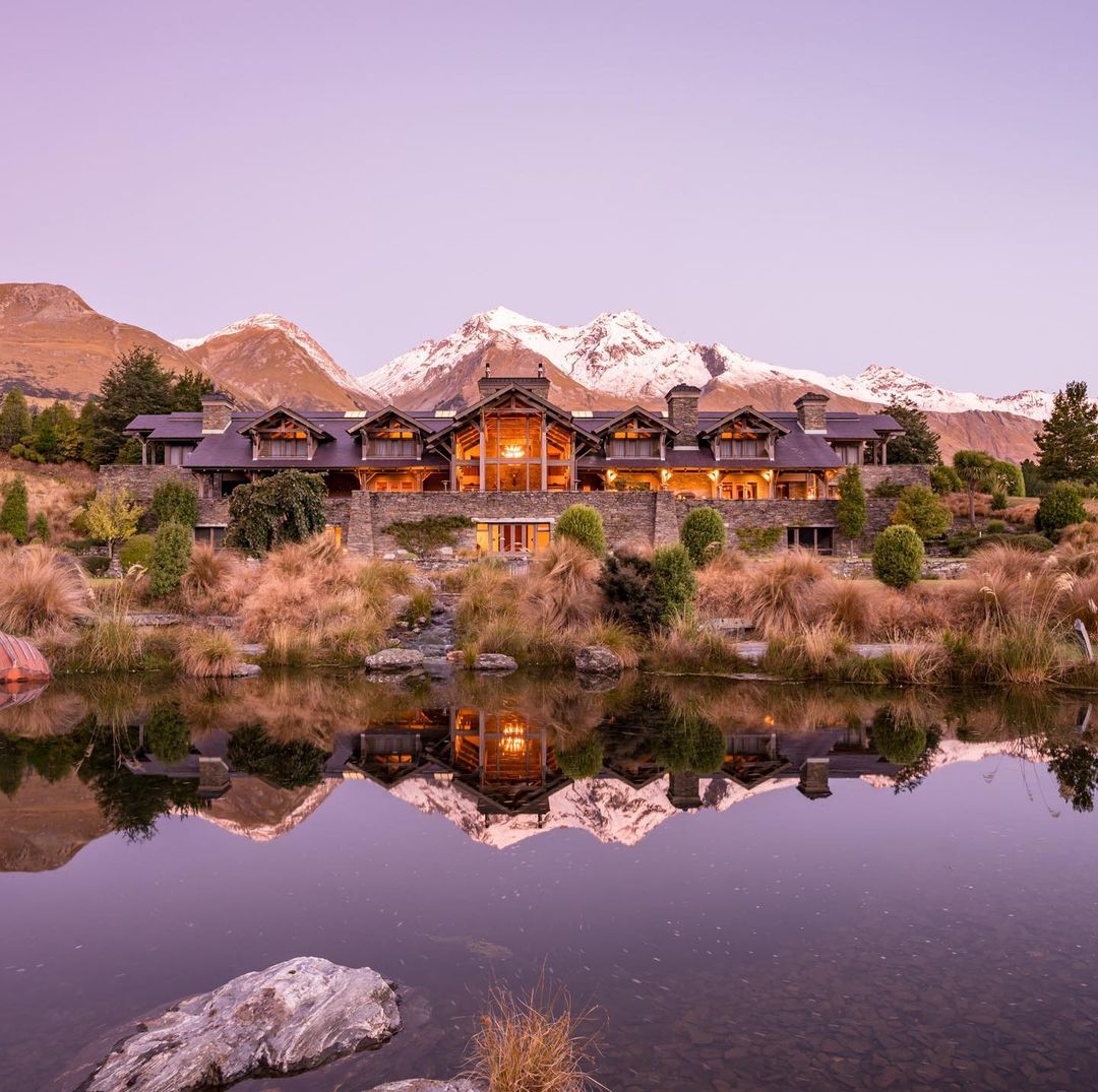 14 Best Hotels New Zealand Has To Offer For Luxury &#038; Adventure