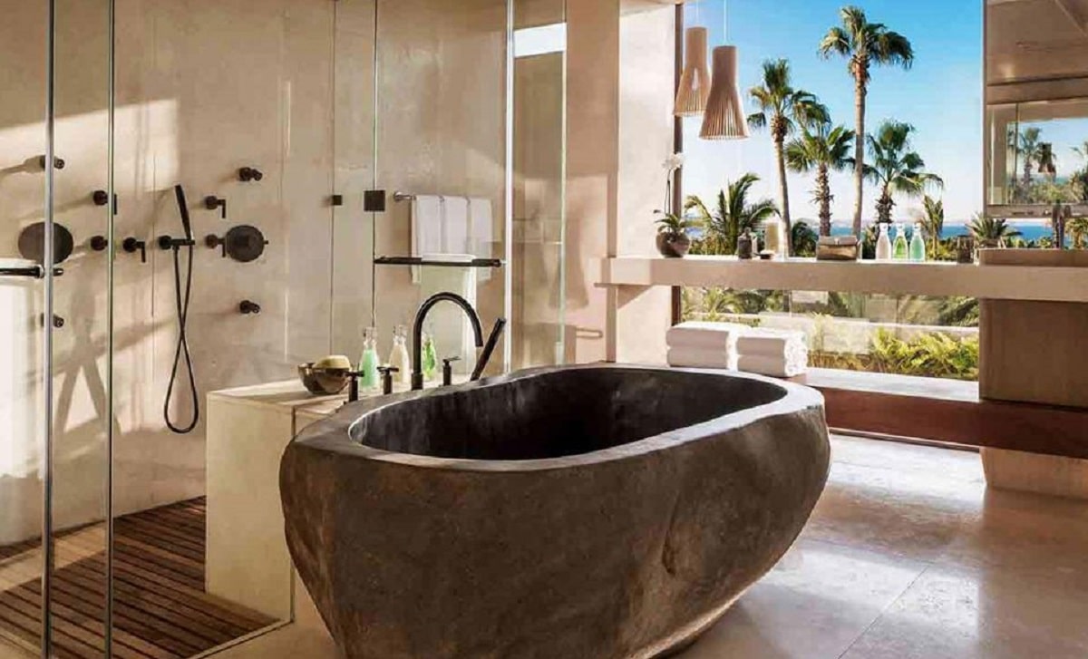 21 Best Hotel Bathrooms In The World For Sophisticated Solitude
