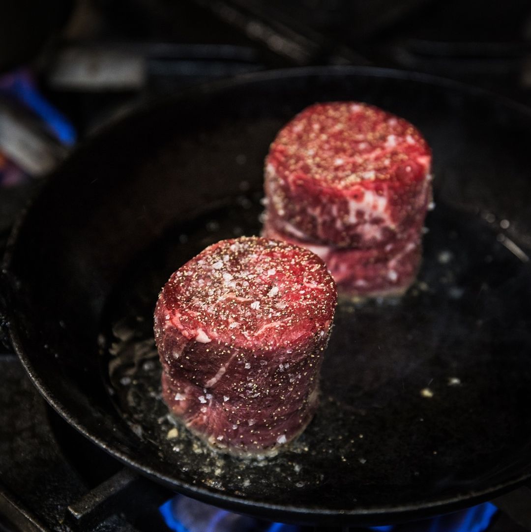 14 Best Steak Restaurants In Sydney For Your Next Bro Date [2022 Guide]