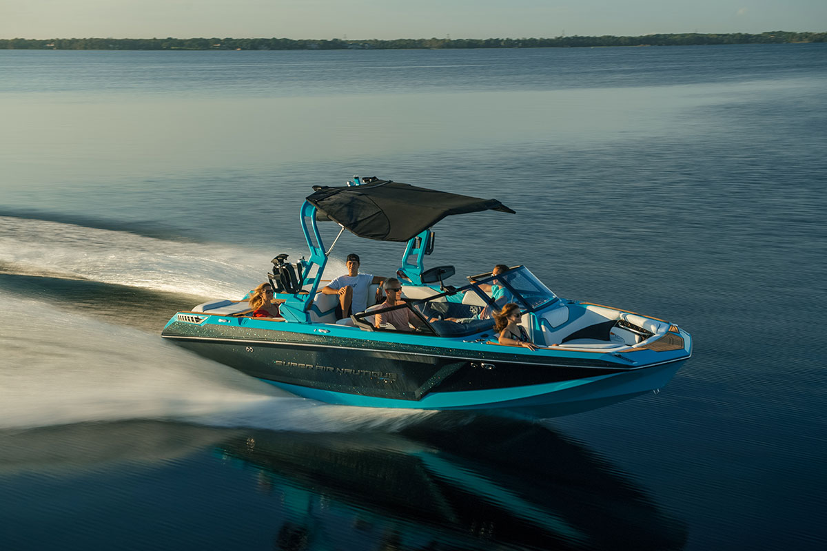 Ingenity Super Air Nautique GS22E World's First Fully-Electric Towboat