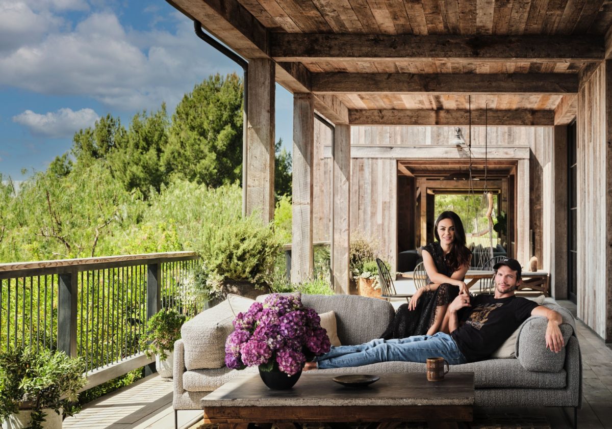 Ashton Kutcher and Mila Kunis Farm from Los Angeles