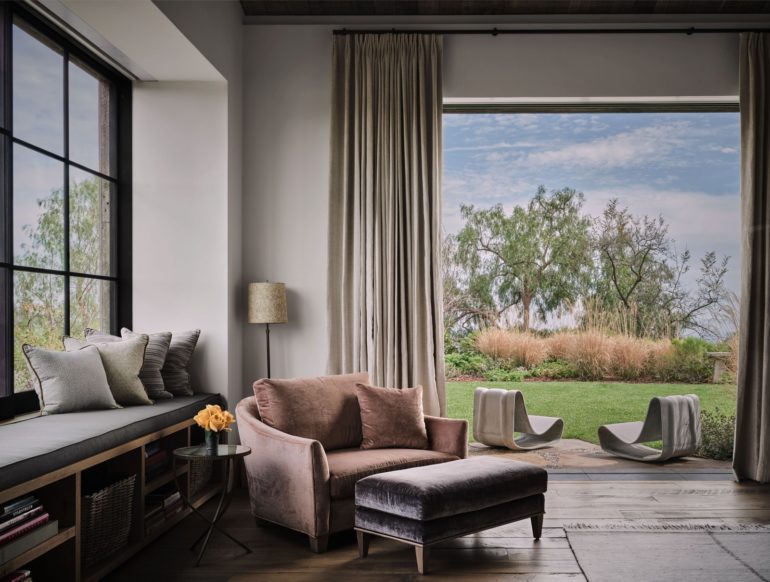 Ashton Kutcher And Mila Kunis Debut Rustic LA Farm House