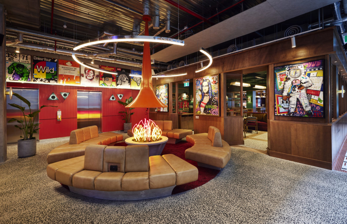 OVOLO SY Reception02