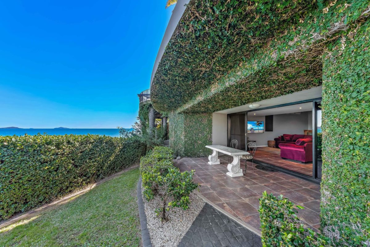 On The Market: Mandalay House In Airlie Beach Has Big &#8216;Scarface&#8217; Energy