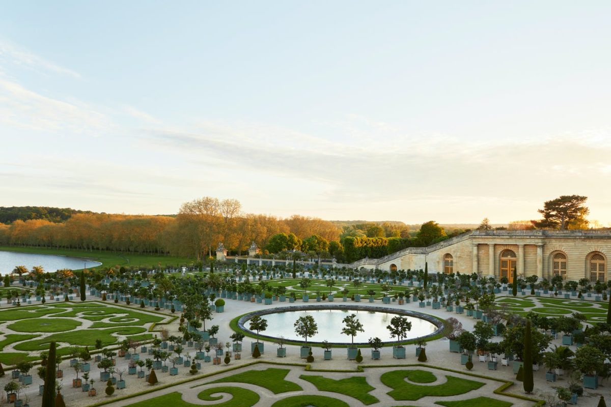 Live Like A King In The Palace Of Versailles Hotel For Just $2,500 Per Night