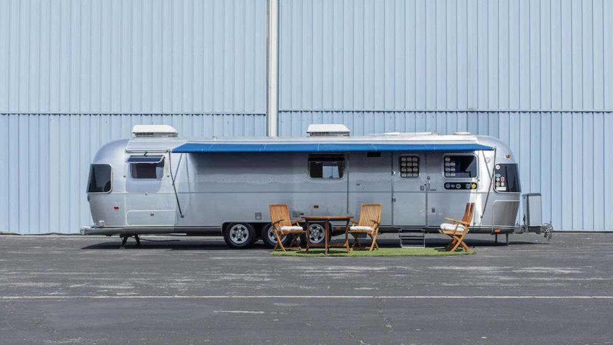 tom hanks 1992 airstream trailer exterior