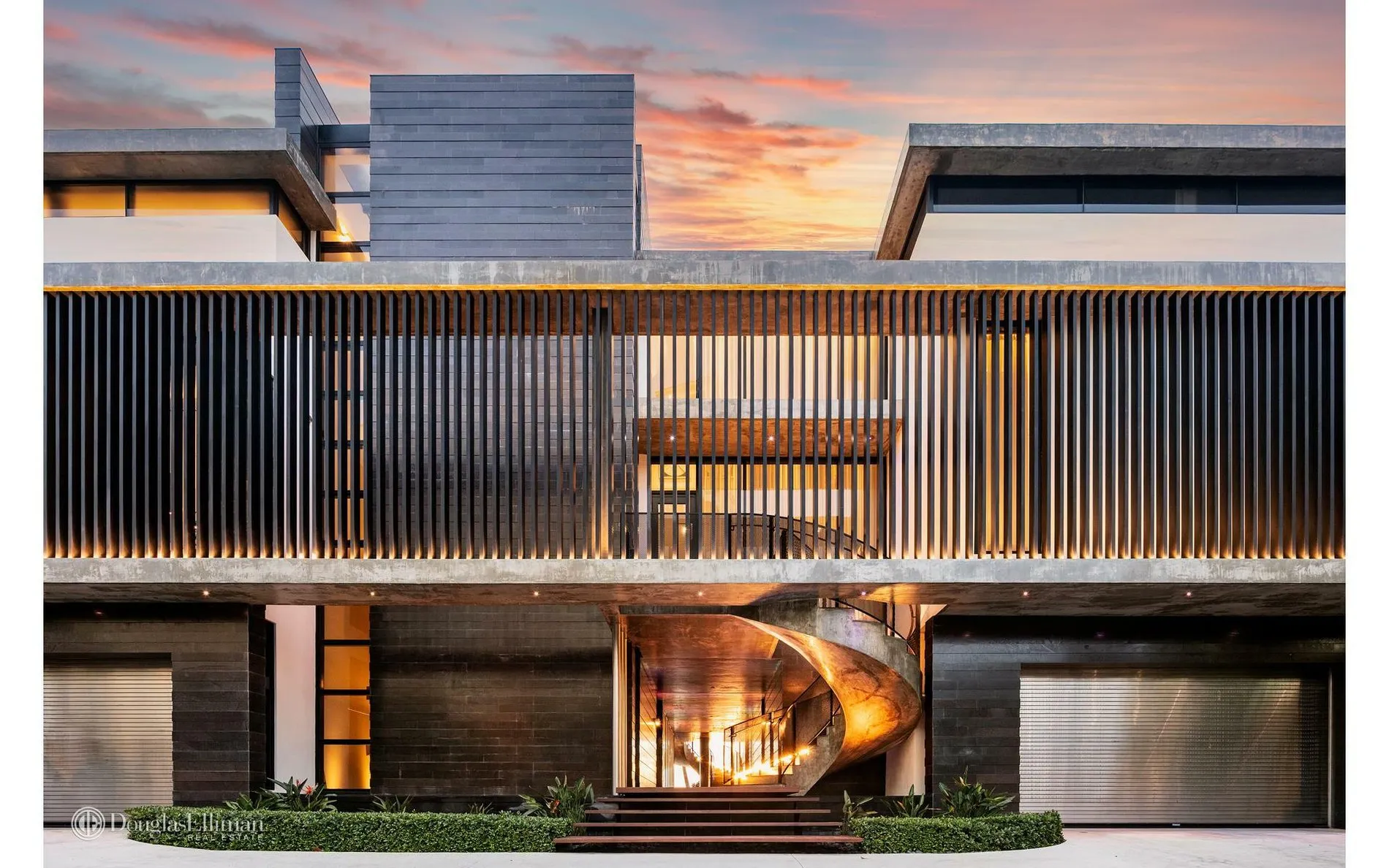Highland Beach mansion 3715 S Ocean Boulevard, Boca Raton - Modern Scarface Mansion