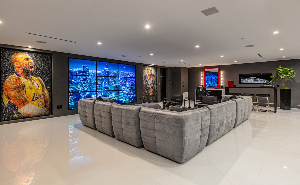 Hedge Fund Manager Drops $60 Million On Ridiculous Los Angeles Mansion