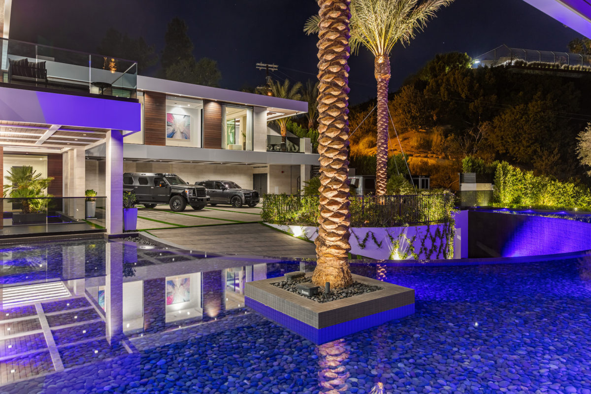 Jeffrey Feinberg Mansion 1047 north bundy drive los angeles