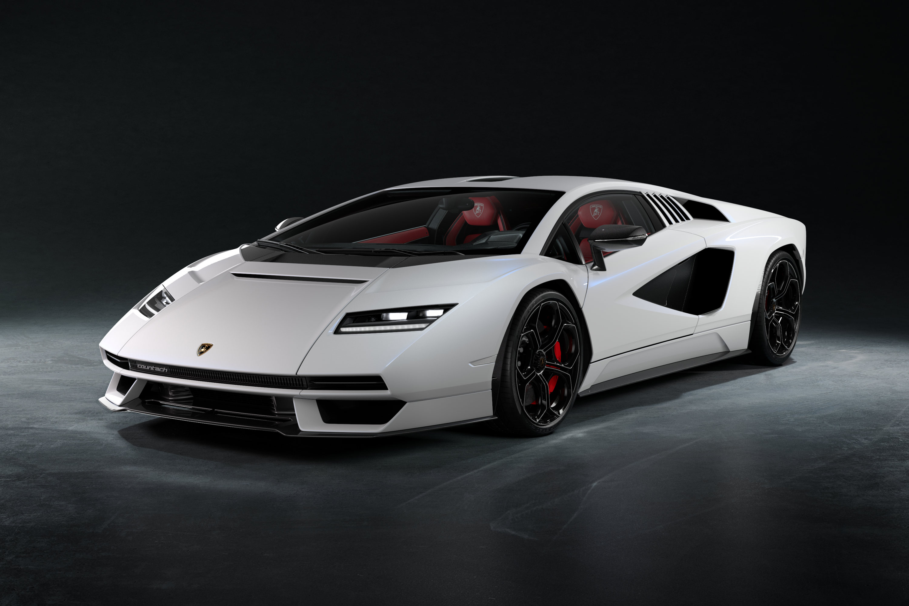 WATCH: New Lamborghini Countach LPI 800-4 Finally Spotted In The Wild