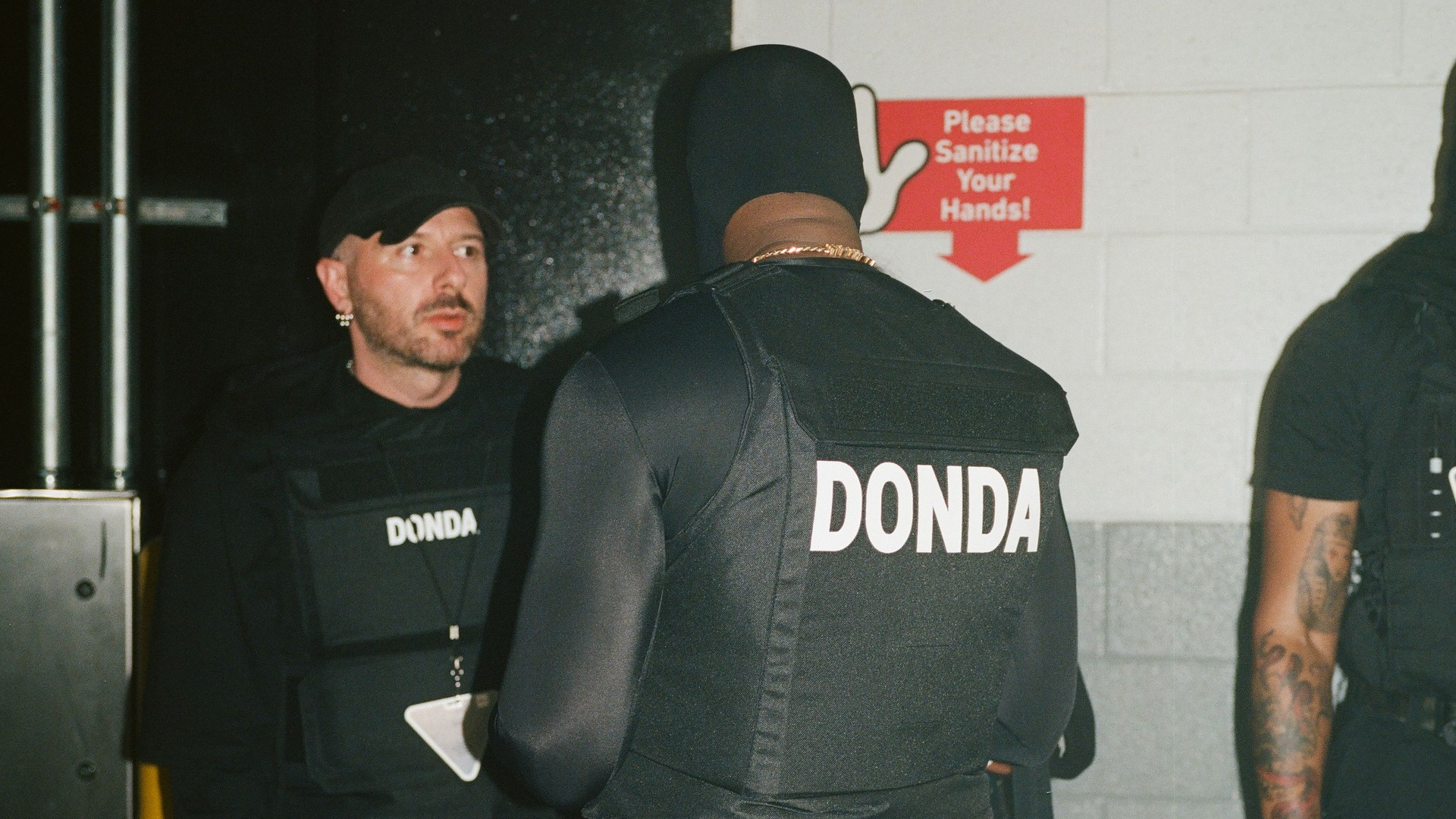 Donda 2 презентация