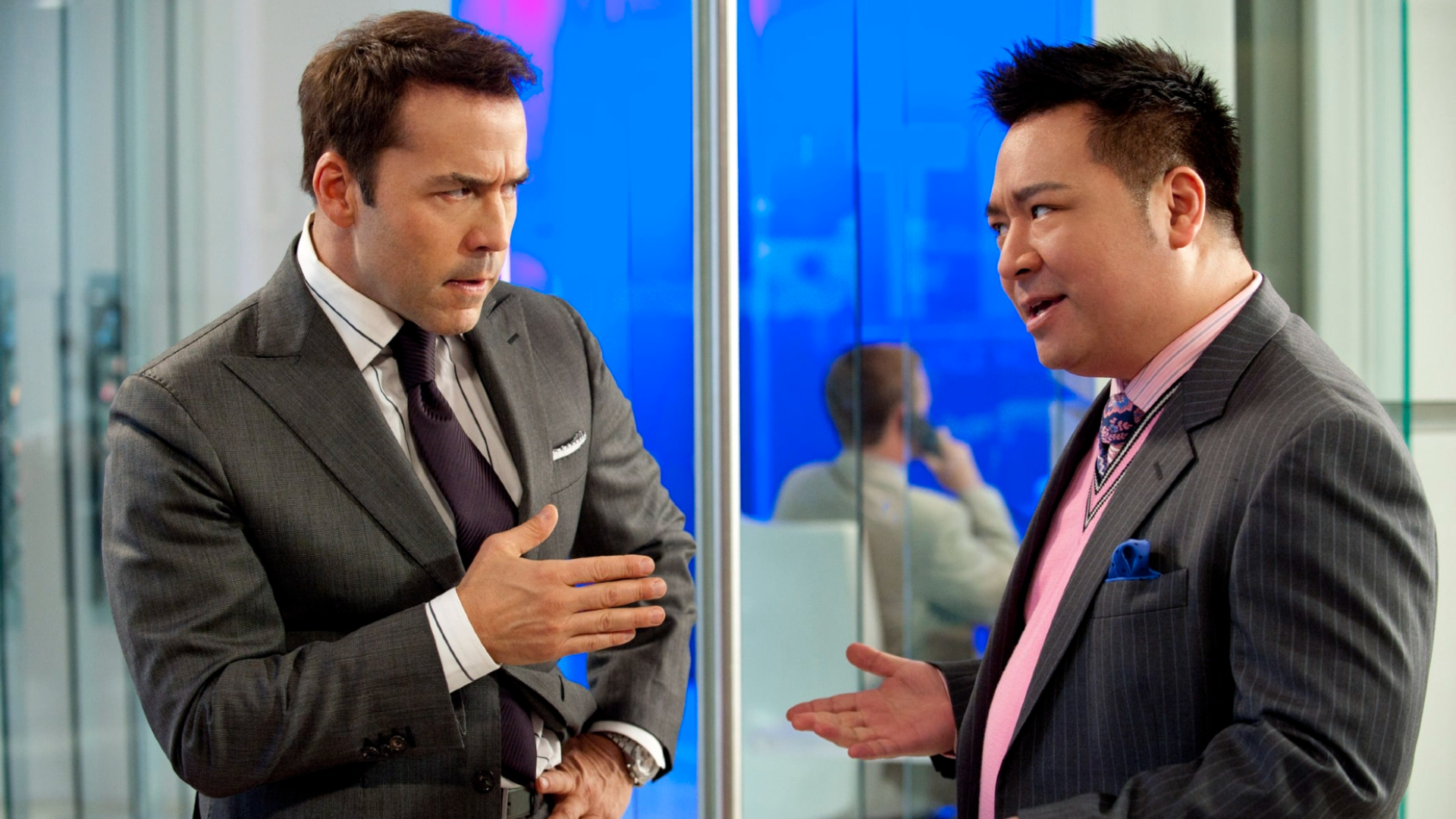 Lloyd's Drunk Pitch For An 'Entourage' SpinOff Series Has Our Interest