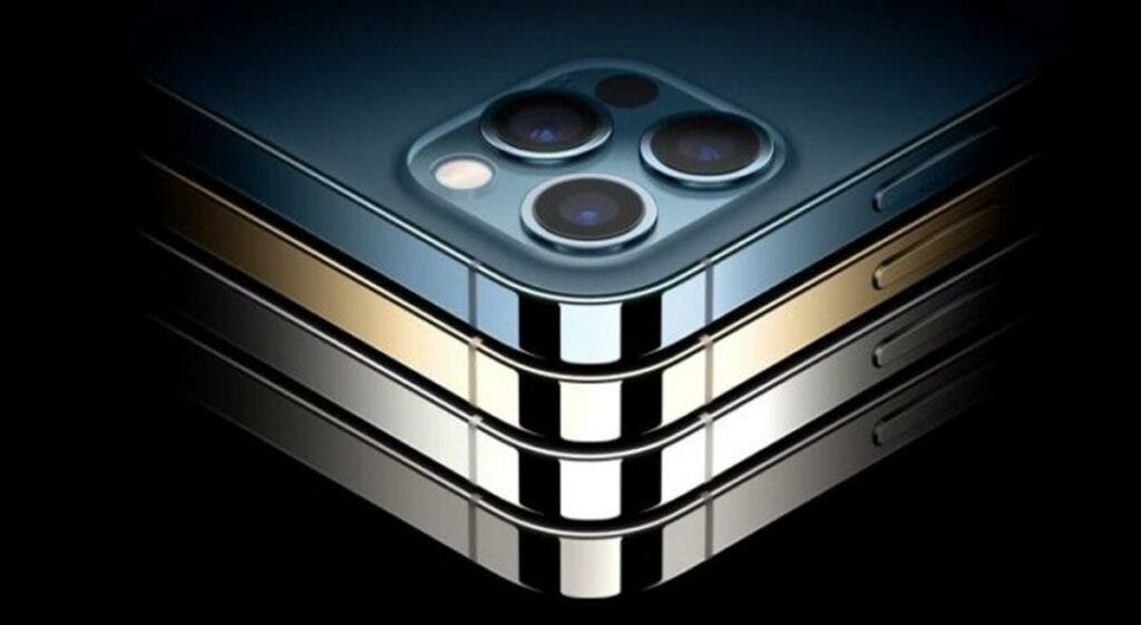 iphone 13 lineup stacked on top of each other
