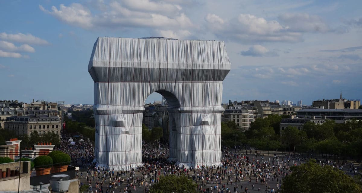 triomphe wrapped 1
