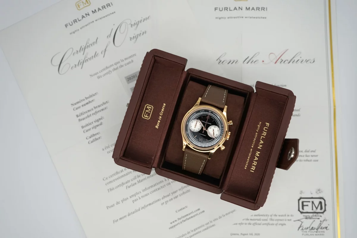 COLLECTORS BOX WITH WATCH OPEN