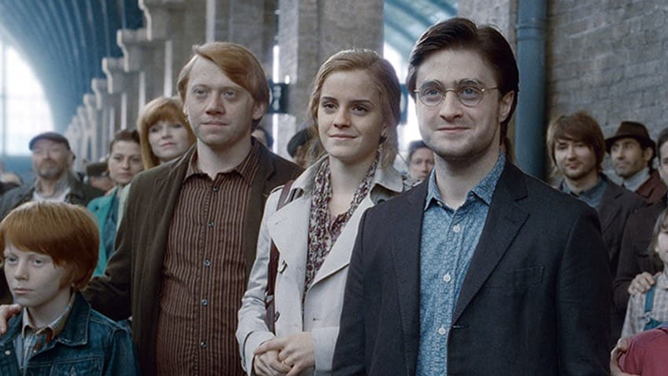 ‘Harry Potter’ Director Wants To Make ‘Cursed Child’ Movie With Original Cast