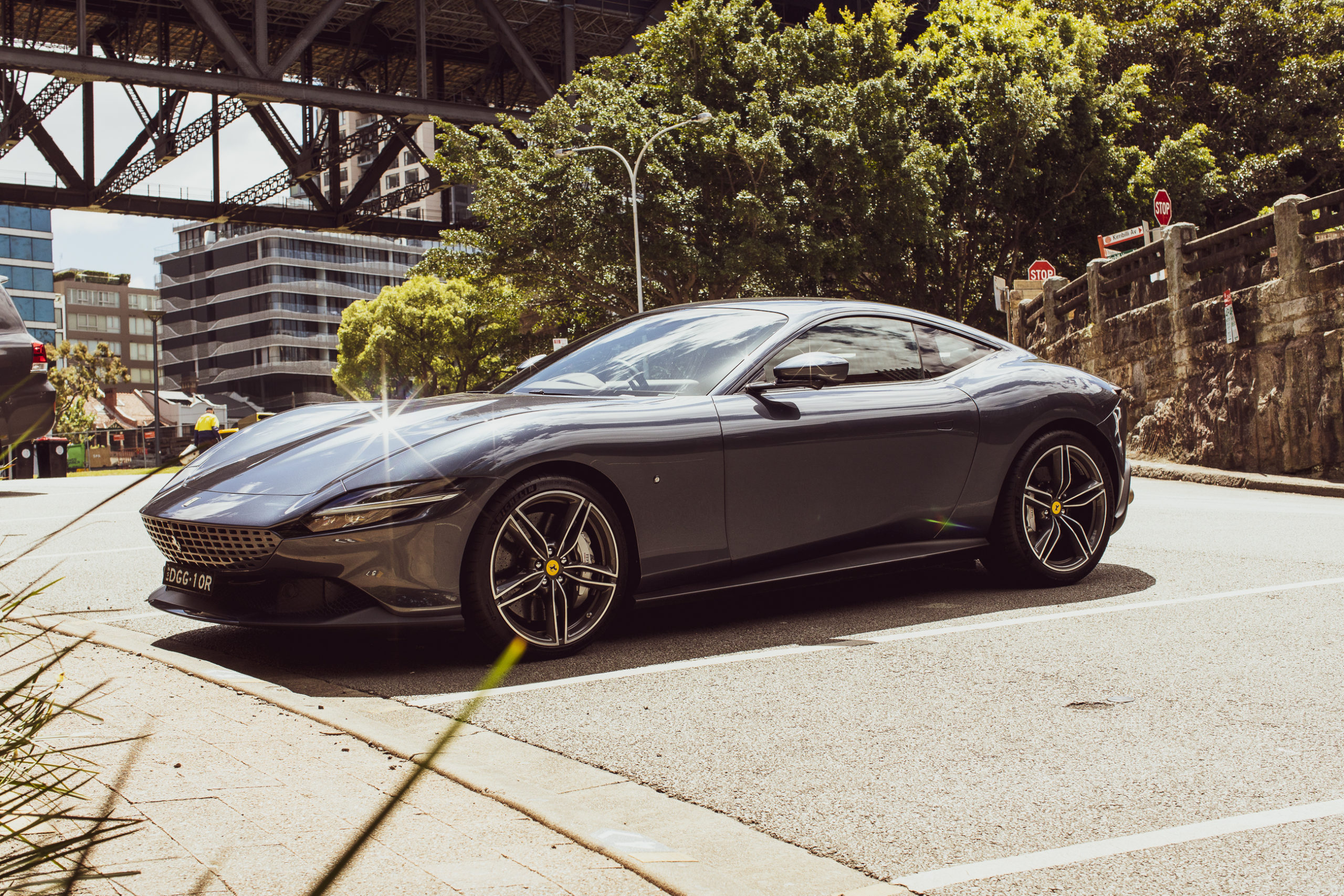 Lunch Run #35: Sambos accatastato con una bella Ferrari Roma