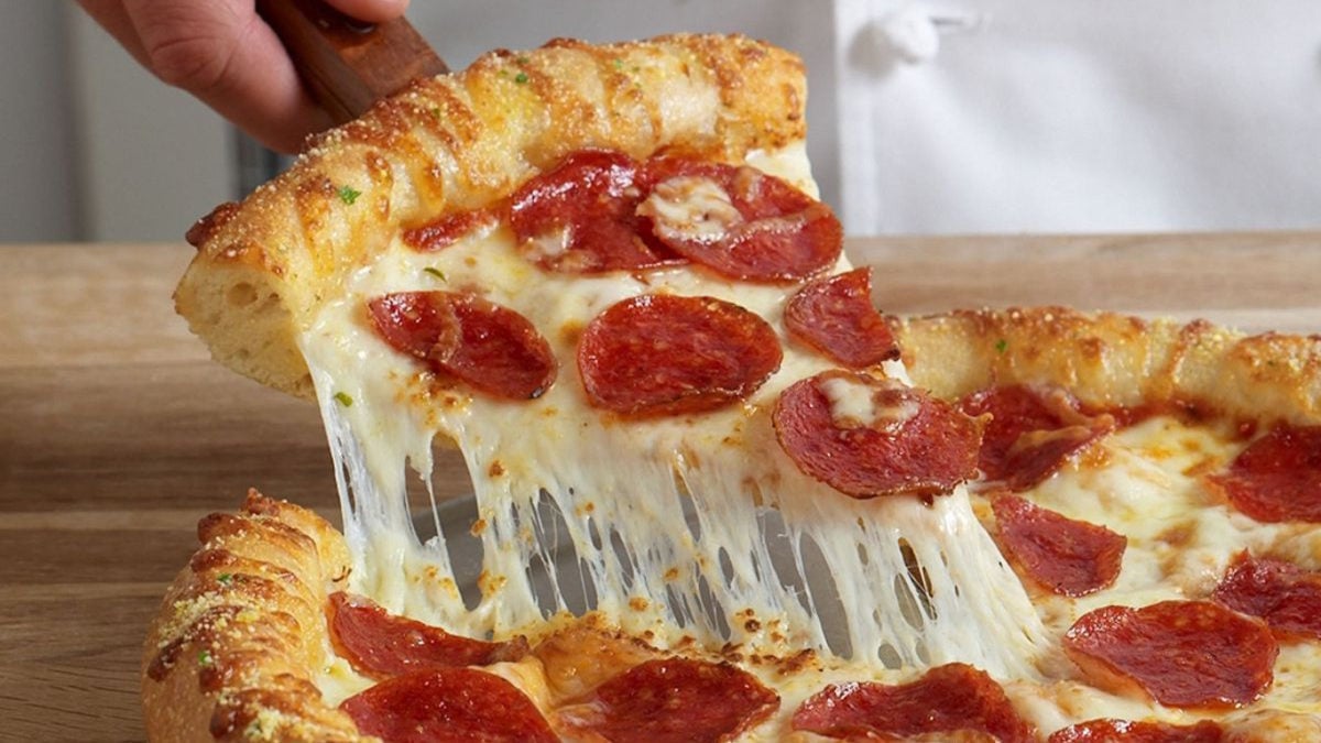 PSA: Domino’s Is Doing $1 Pizzas For A Single Hour Today