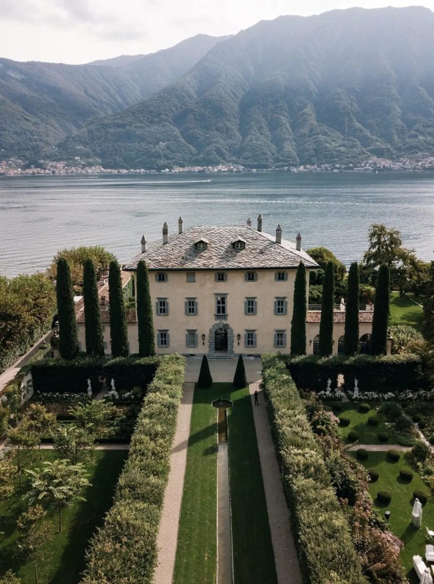 house of gucci mansion airbnb 04