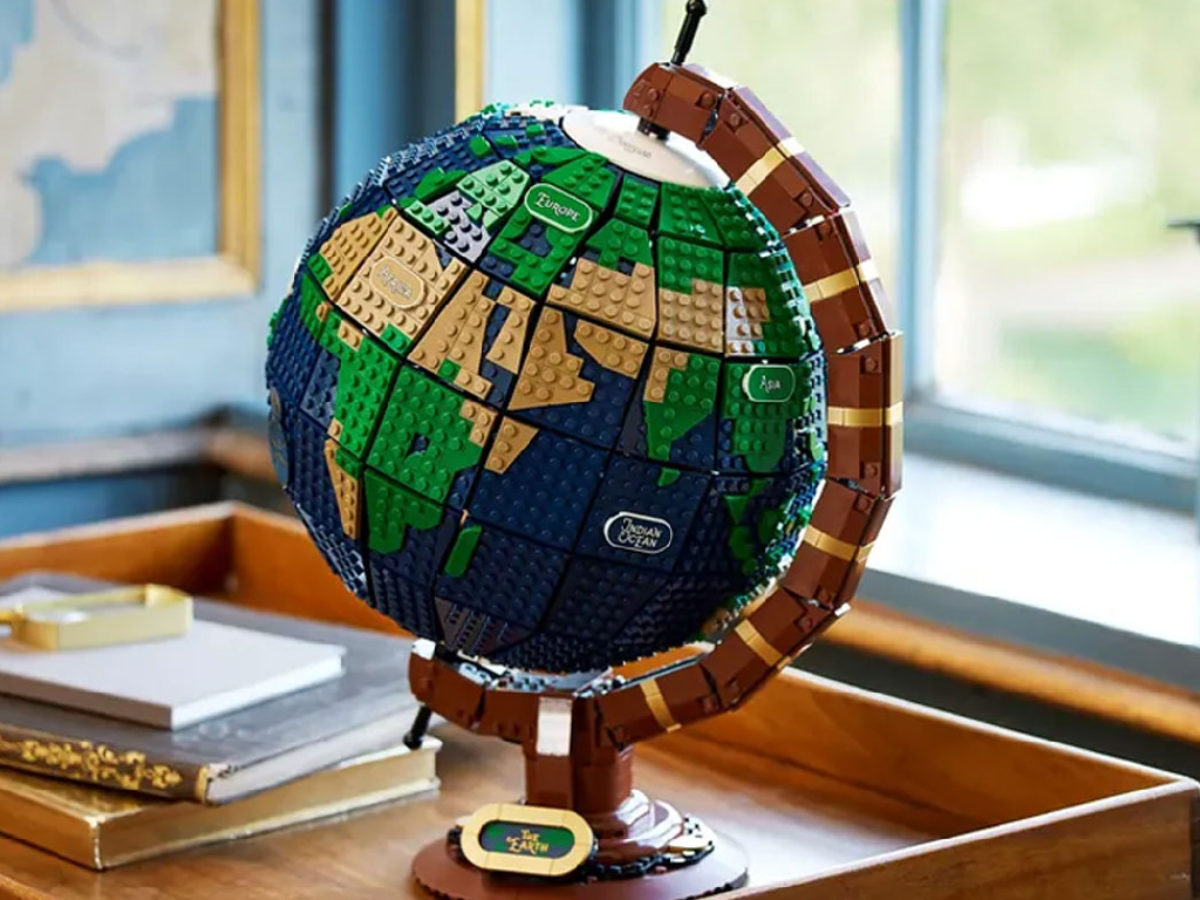 Lego Releases This 2 858 Piece Fully Functional Globe Set