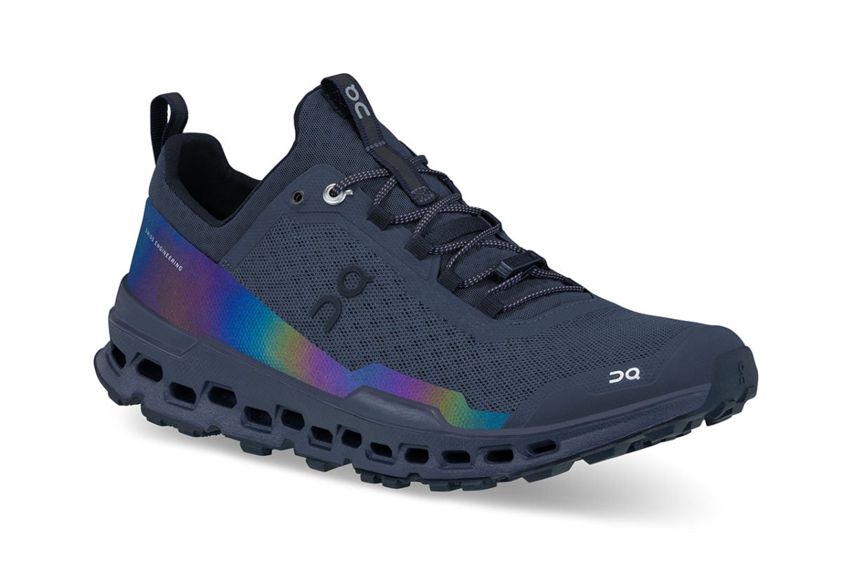 on running cloudultra nite colorway black opalescent reflective 05