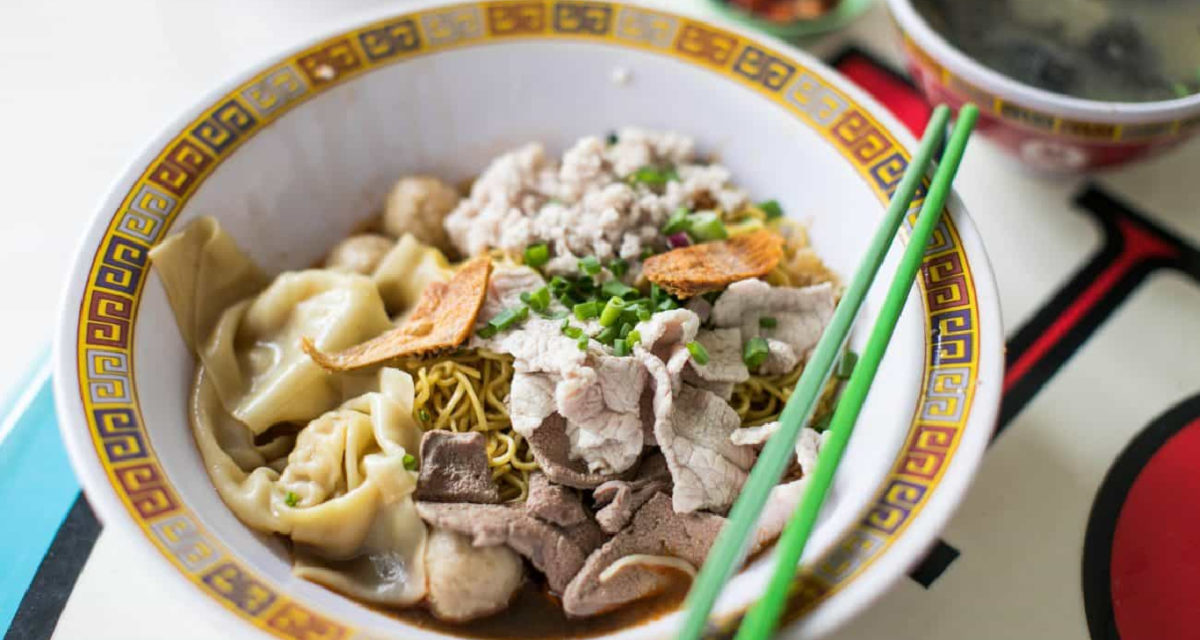Worlds Cheapest Michelin Starred Meal Singapore Tai Hwa Pork Noodle Hill Street Bak Chor Mee
