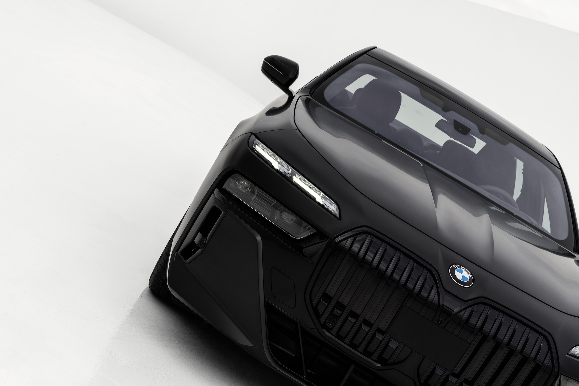 P90458162 highRes the new bmw 760i xdr