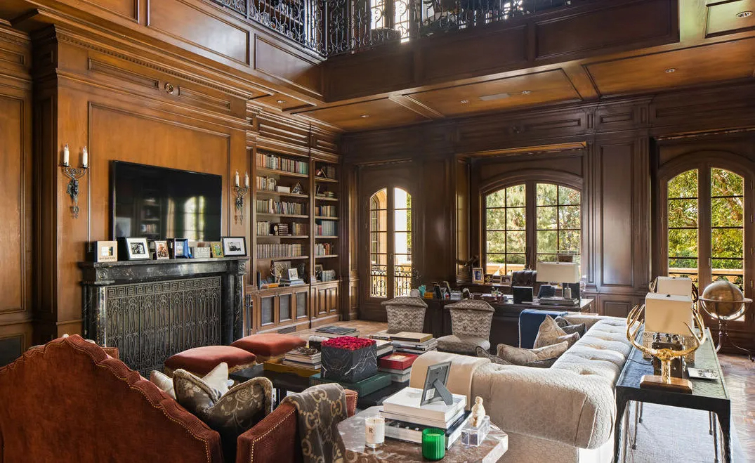 mark wahlberg mansion 5