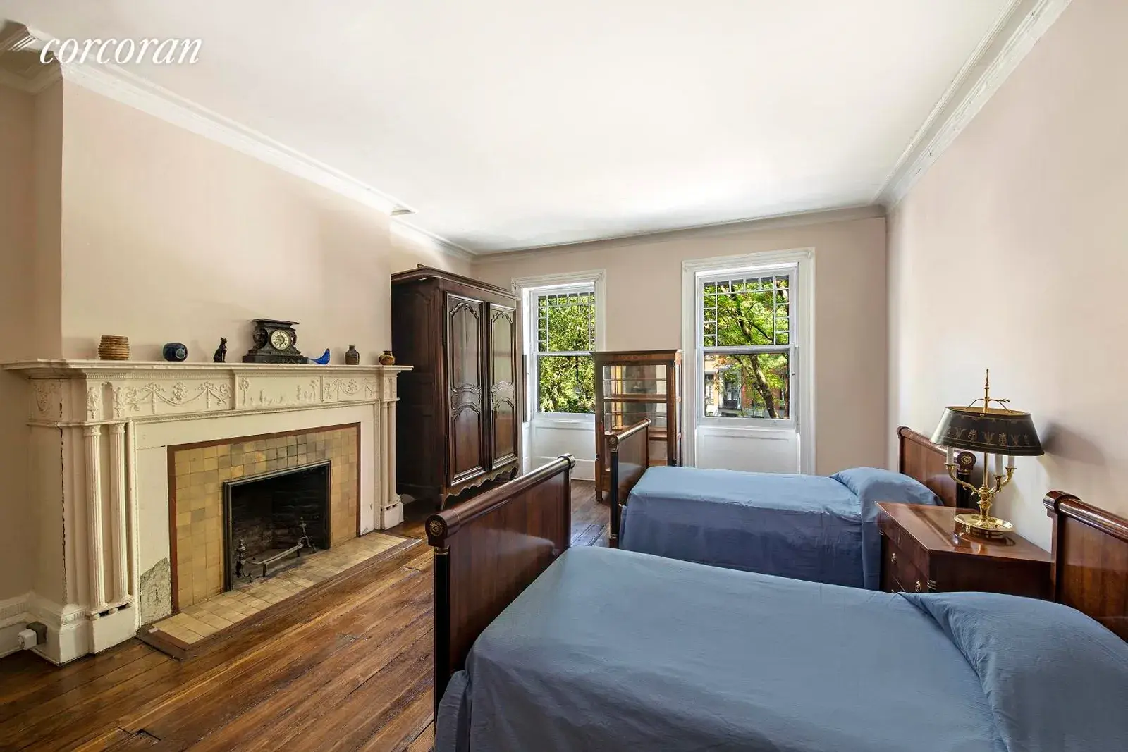 Manhattan’s Oldest Home Hits The Market For The First Time In 227 Years