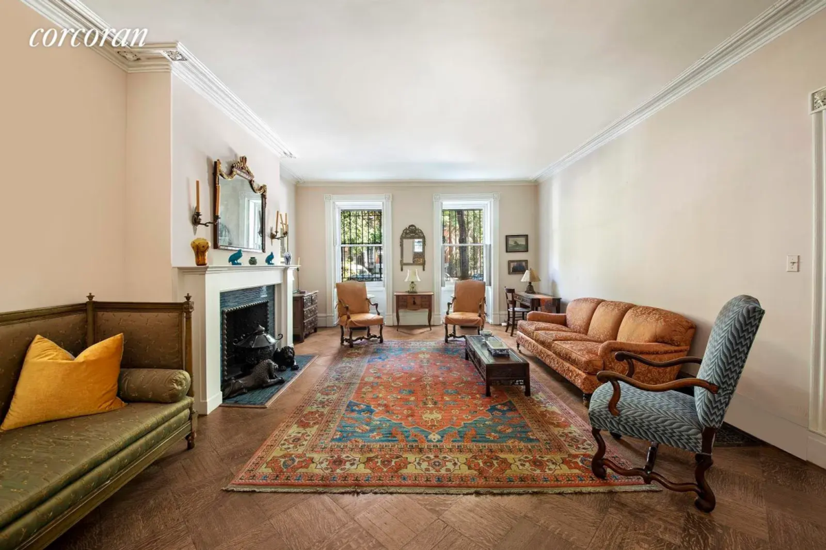 Manhattan Oldest Home