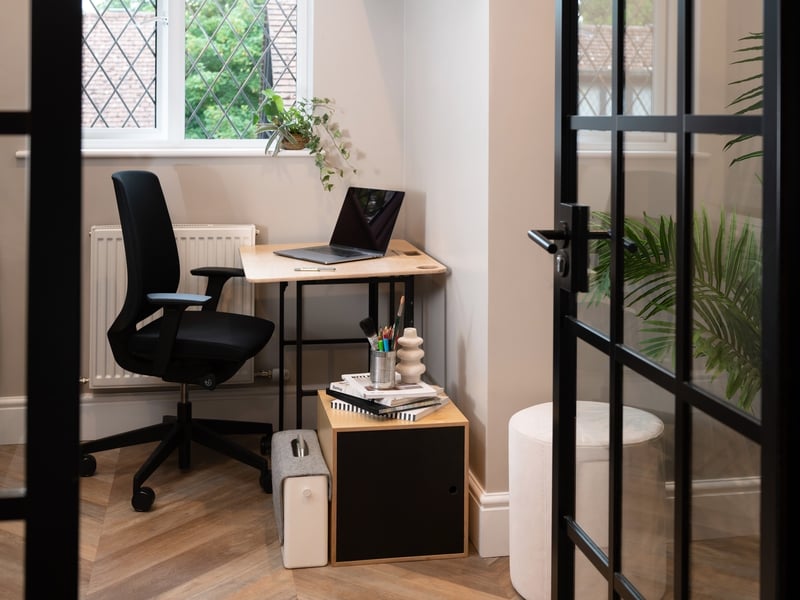 9 Office Desks For Home To Perfect Your WFH Setup