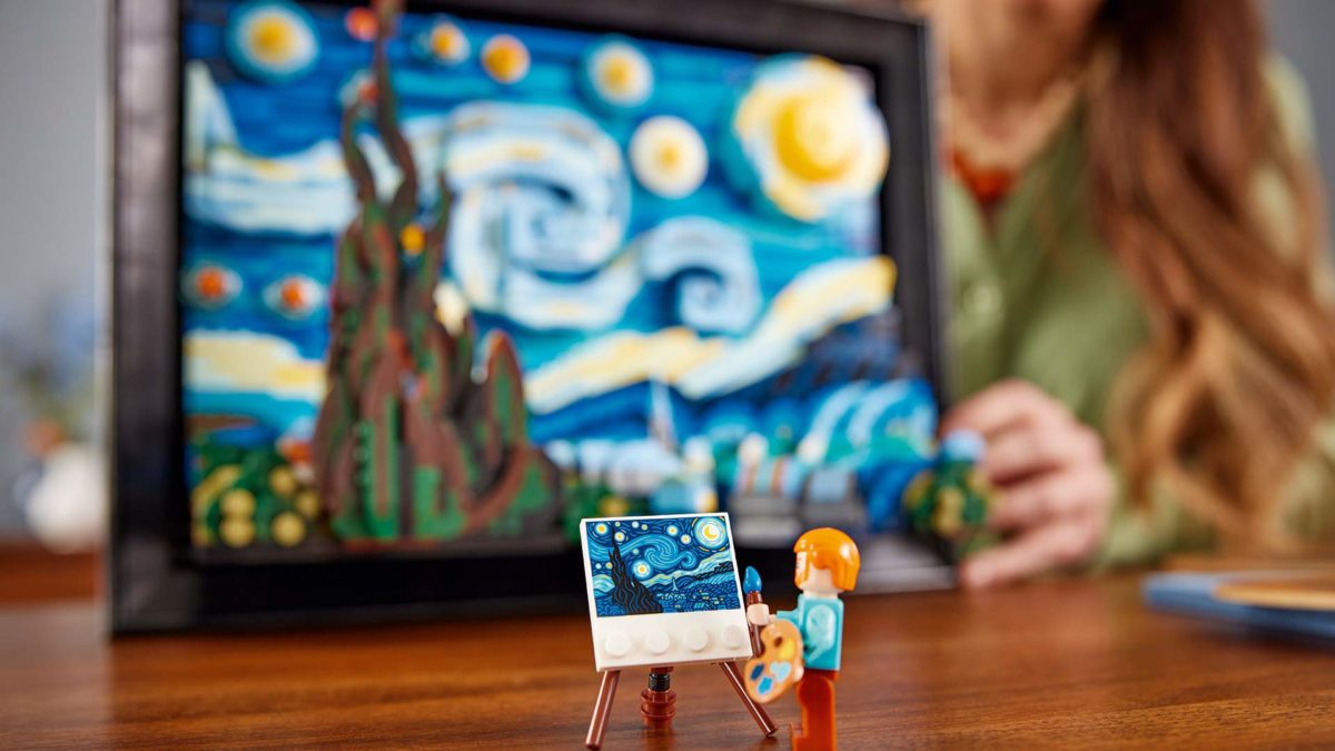 LEGO Recreates Vincent Van Gogh&#8217;s &#8216;The Starry Night&#8217; With 2,316-Piece Build Kit
