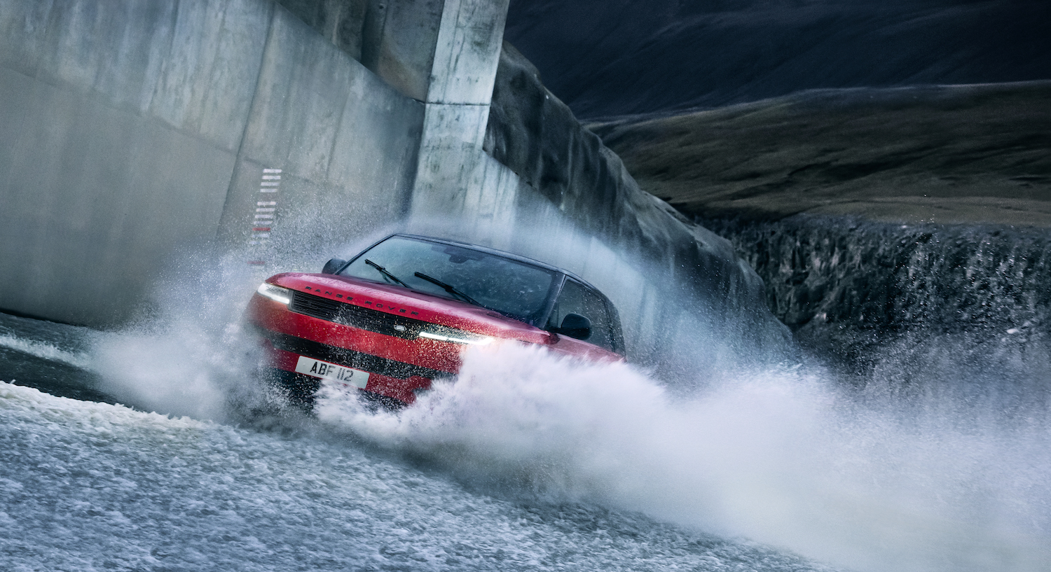WATCH: James Bond Stunt Driver Sends 2023 Range Rover Sport Through Icelandic Spillway
