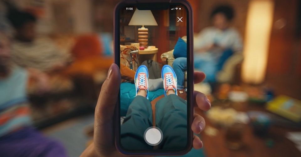 Amazon’s New Feature Lets You Virtually Try-On Shoes With Your Phone
